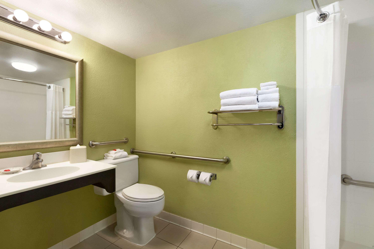 Bathroom 4, Days Inn by Wyndham Baltimore Inner Harbor, Baltimore