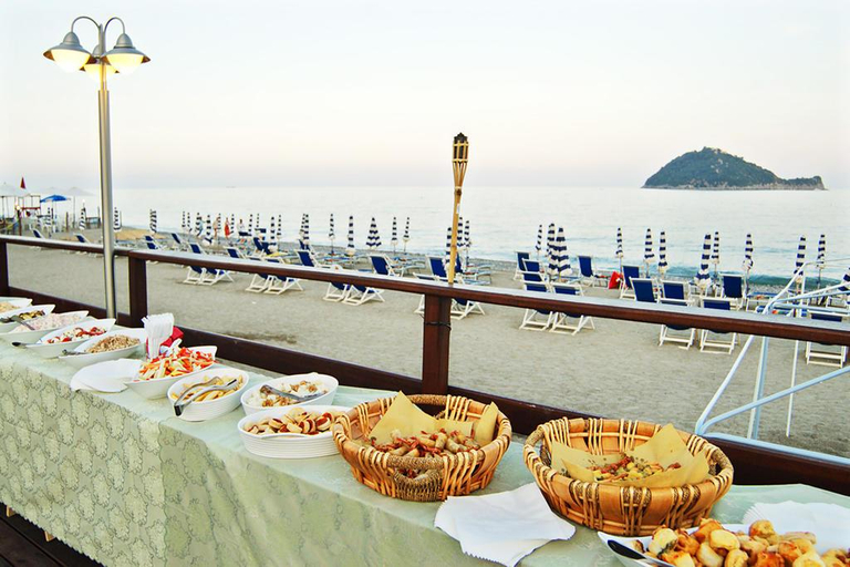 Food & Drinks 4, Residence Sole, Savona