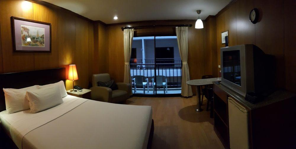 Bedroom 4, Dynasty Inn Pattaya, Pattaya