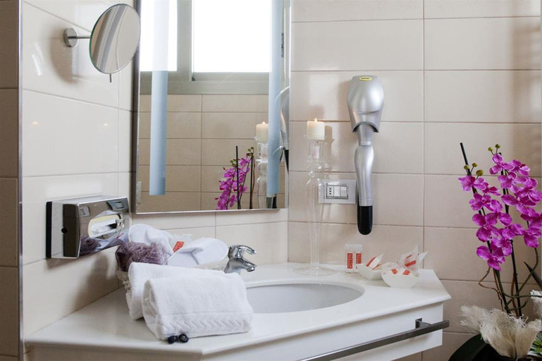 Bathroom 5, Terminal Palace & SPA, Rimini