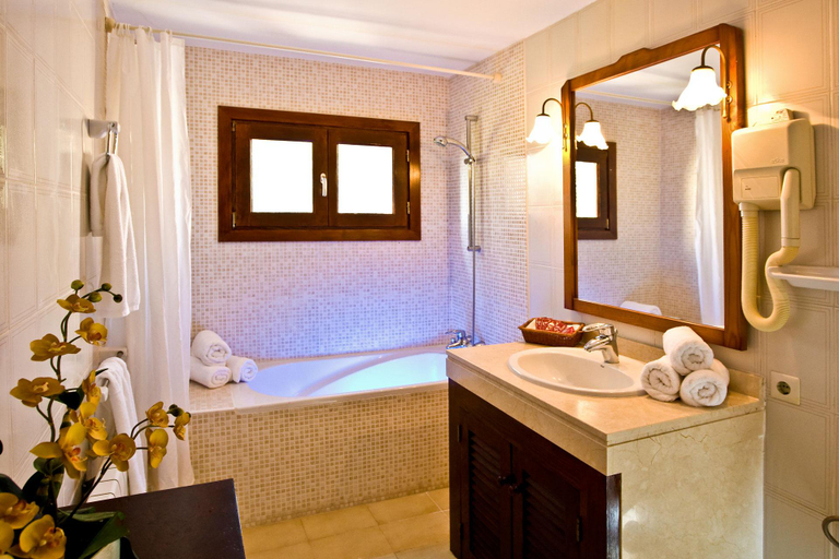 Bathroom 5, Hotel Rural Predio Son Serra, Baleares