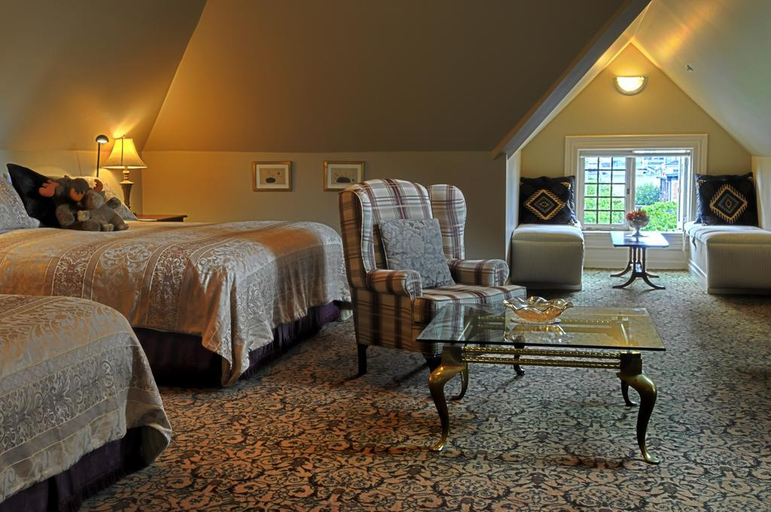 Public Area 3, O Canada House B&B, Greater Vancouver