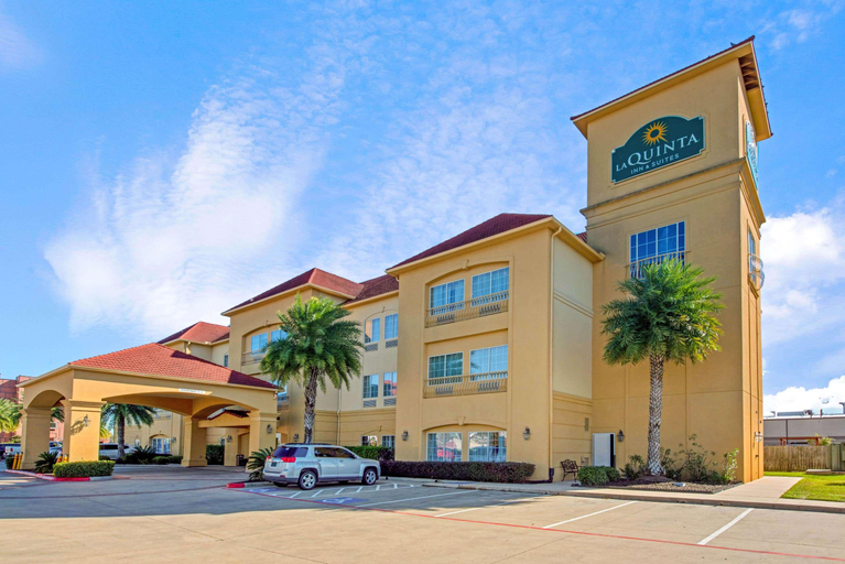 Exterior & Views 2, La Quinta Inn & Suites Port Arthur, Jefferson