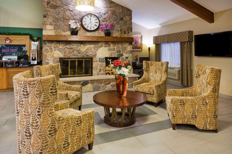 Public Area 2, AmericInn by Wyndham Plover Stevens Point, Portage
