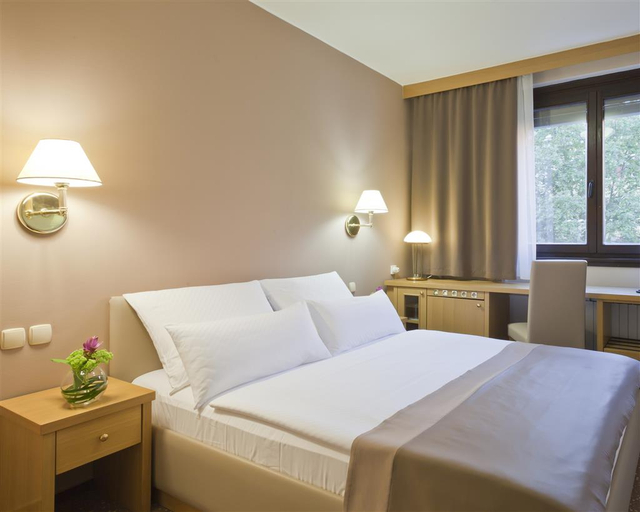 Bedroom 2, Hotel Piramida, Maribor