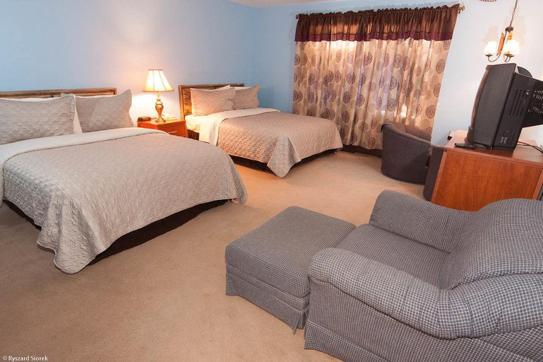 Bedroom 3, Valley Hi Motel, Grand