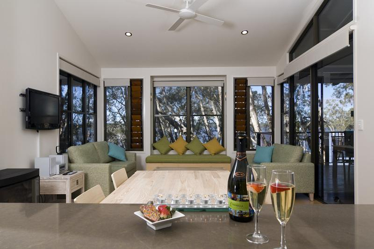 Public Area 2, Eumarella Shores Noosa Lake Retreat, Maroochy