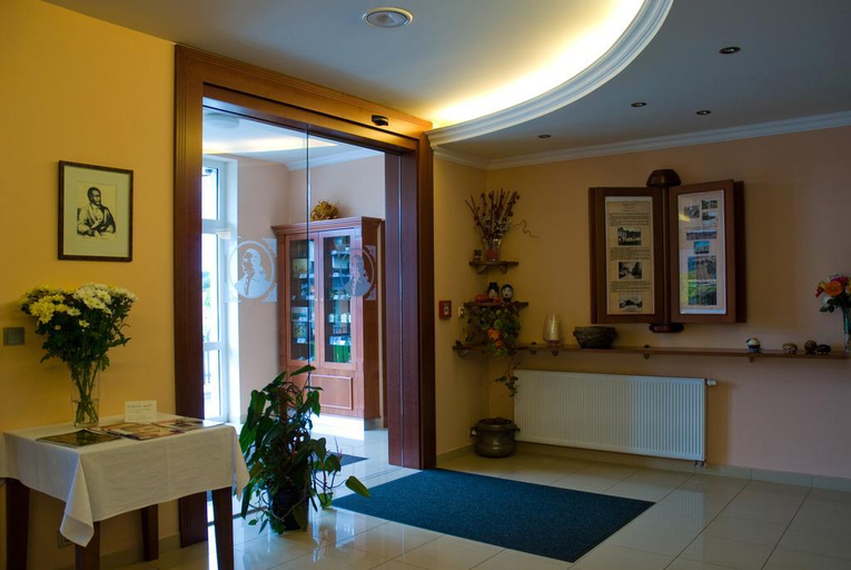 Public Area 3, Komorni Hurka, Cheb