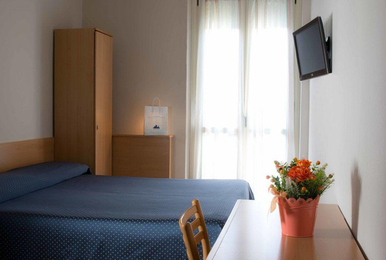 Bedroom 3, Miramar, Brescia