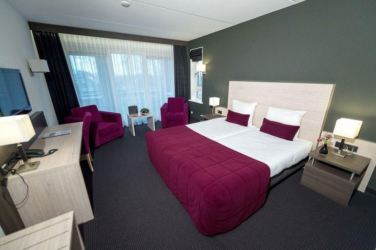 Bedroom 5, Hotel Bornholm, Terschelling