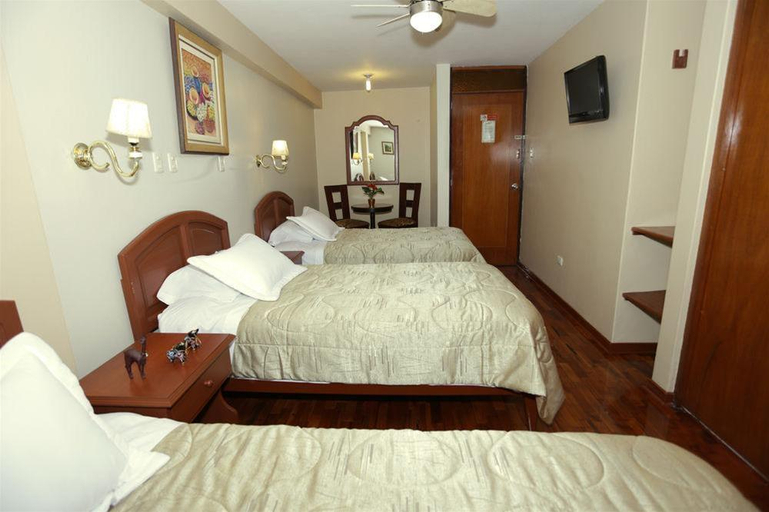 Bedroom 4, Manhattan Inn Airport Hotel, Callao