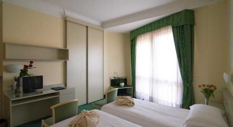 Bedroom, Terme Antoniano, Padua