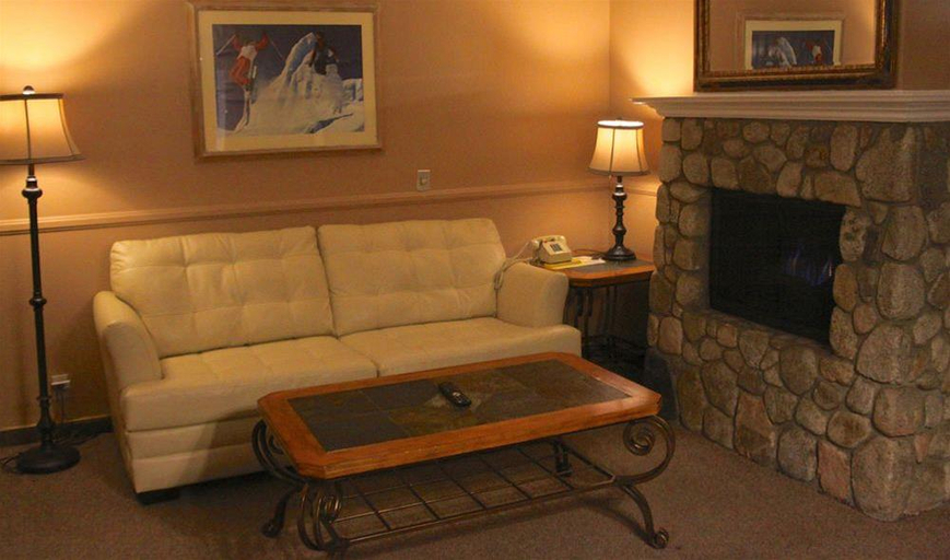 Public Area 2, Saddleback Inn, San Bernardino