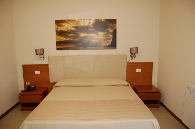 Bedroom 2, Marelba, Livorno