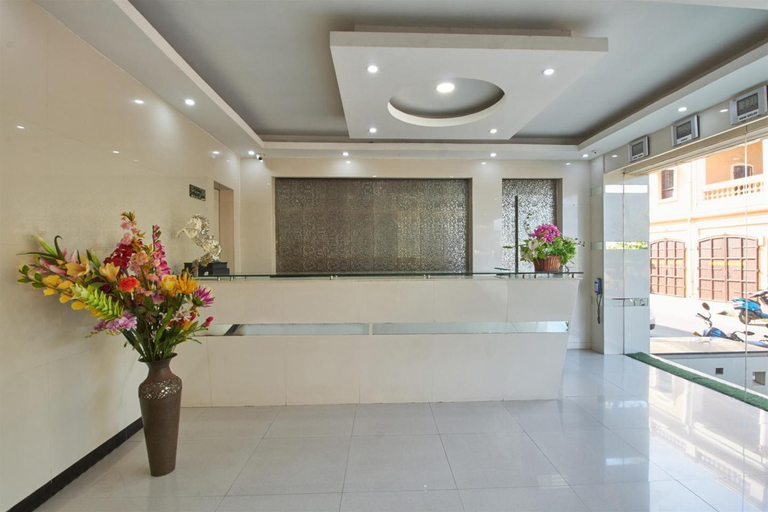 Public Area 2, Lotus Bay View Hotel, Puducherry