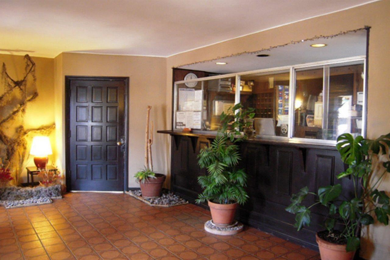Public Area, Coral Sands Motel, Los Angeles