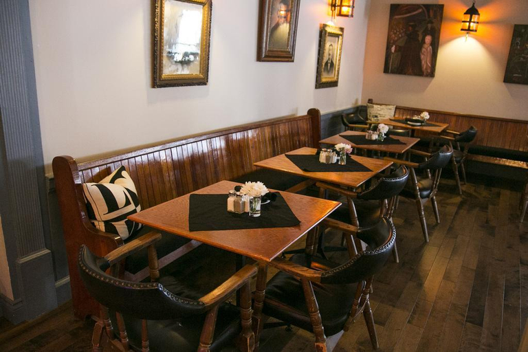Food & Drinks 5, Lane's Privateer Inn, Queens