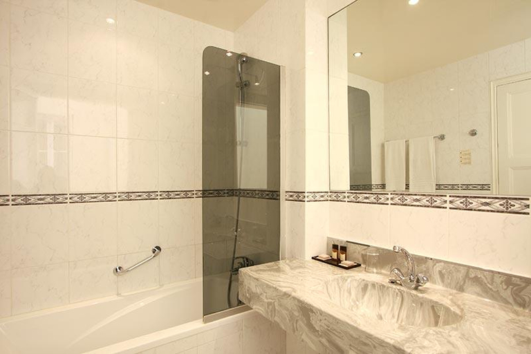 Bathroom 4, Résidence du Pré, Paris