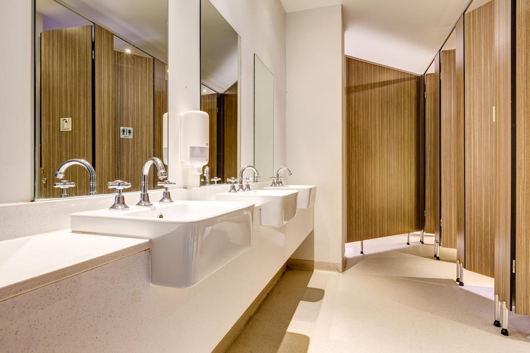 Bathroom 4, Discovery, Melbourne