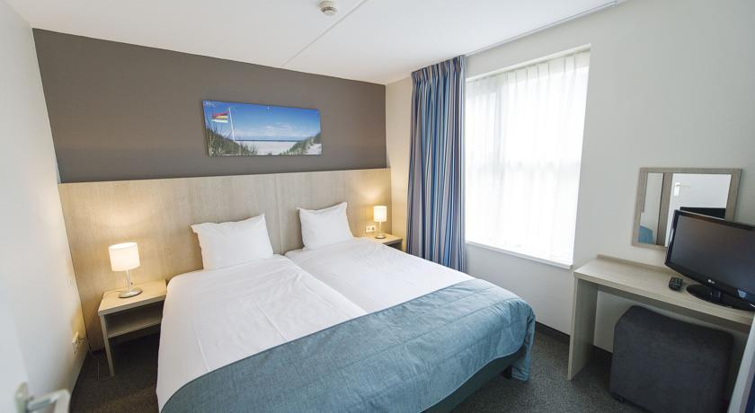 Bedroom 4, Hotel Bornholm, Terschelling