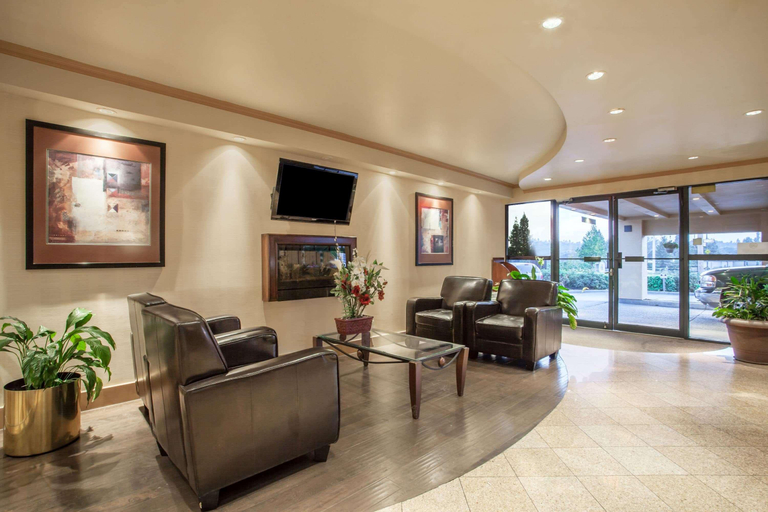 Public Area 3, Ramada by Wyndham Coquitlam, Greater Vancouver