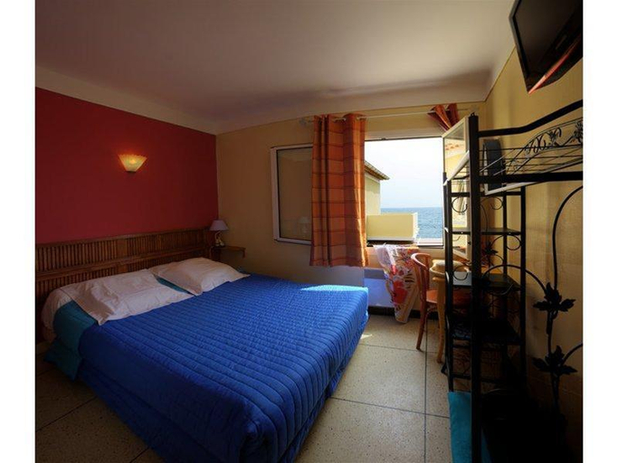 Bedroom 2, Hotel Lido Beach, Var