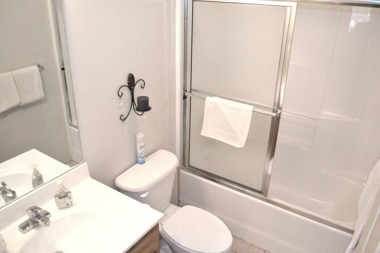 Bathroom 5, StoneBridge Resort, Stone
