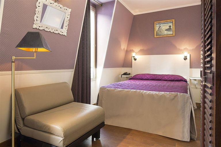 Bedroom 3, Tour Eiffel, Paris