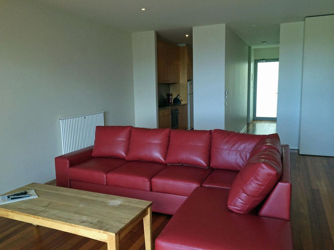 Phoenix Apartments, Surf Coast - West
