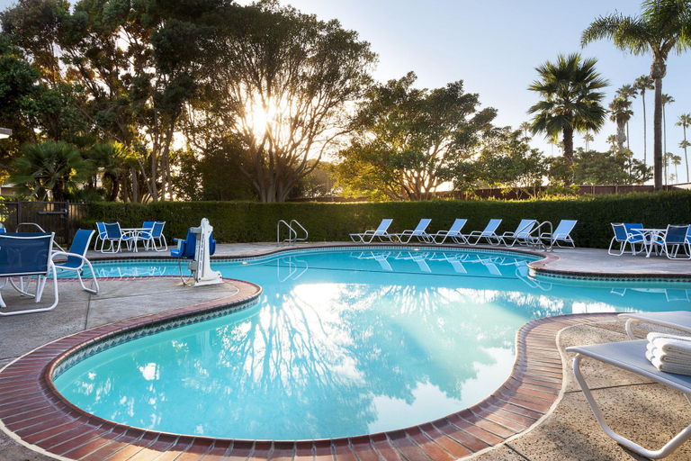 Sport & Beauty 2, Four Points by Sheraton Ventura Harbor Resort, Ventura