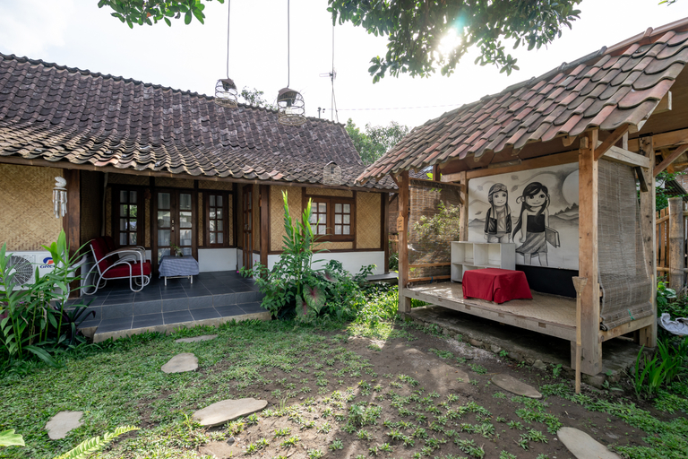 Exterior & Views 1, OYO 2393 Omahe Nawung, Magelang