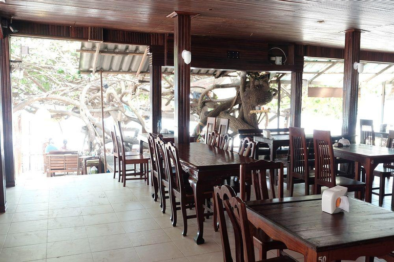 Food & Drinks