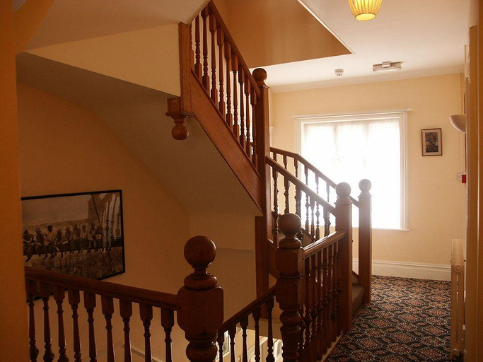 Public Area 2, Gatwick Turret Guest House, Surrey