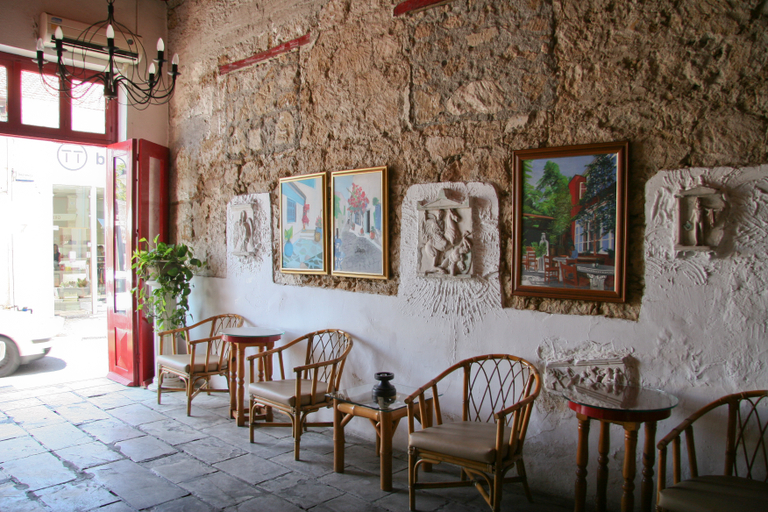 Others 5, Kiniras Traditional House