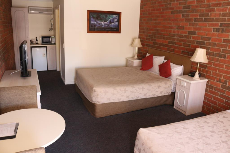 Bedroom 3, Bendigo Haymarket Motor Inn, Gr. Bendigo - Central