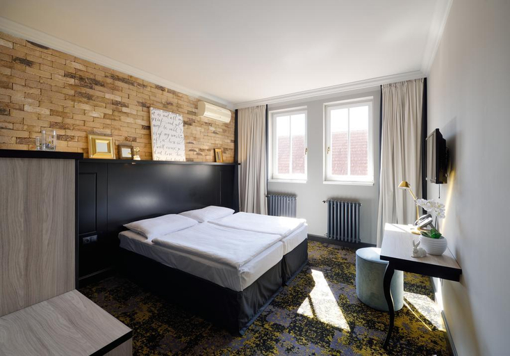 Bedroom 5, Antik City, Praha 1
