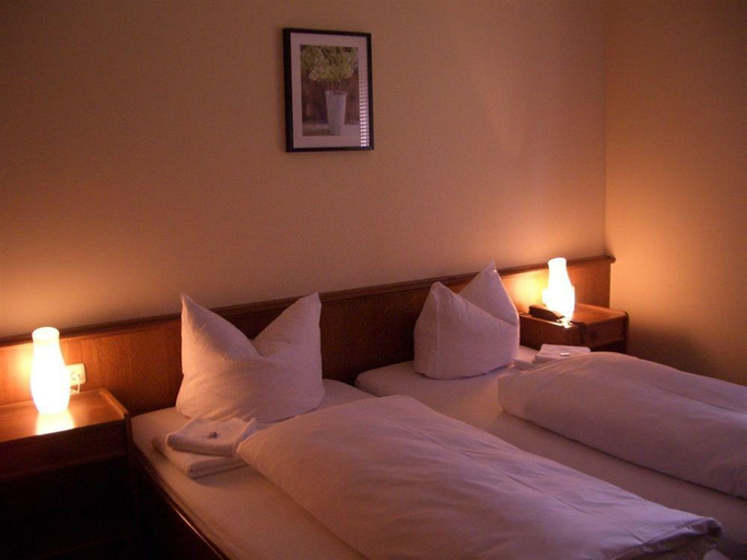 Bedroom 4, Hotel Augsburg Langemarck, Augsburg