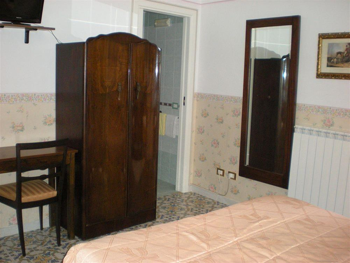 Public Area 2, L'Argine Fiorito, Salerno