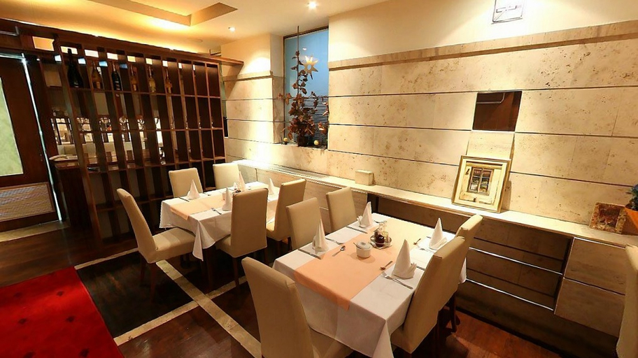 Food & Drinks 5, Astra, Sarajevo