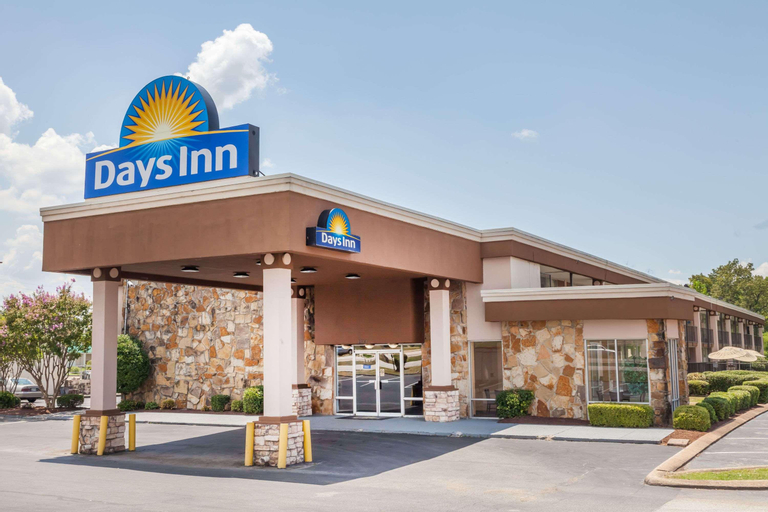 Days Inn by Wyndham Jackson, Madison