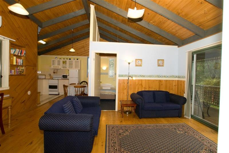 Exterior & Views 5, Hill 'N' Dale Farm Cottages, Yarra Ranges - North