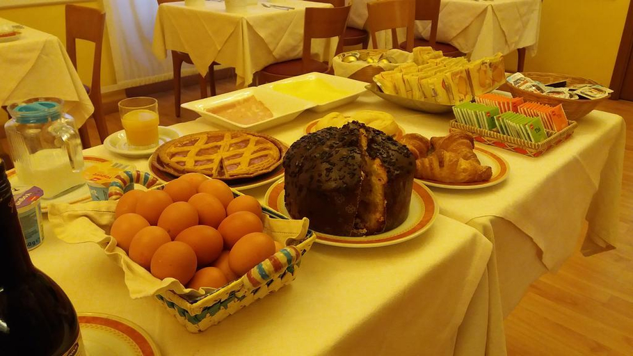 Food & Drinks 5, Hotel Boston, Milano