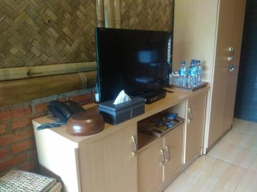 The Paseban, Kampung Budaya Sunda, Bogor Booking Murah di ...