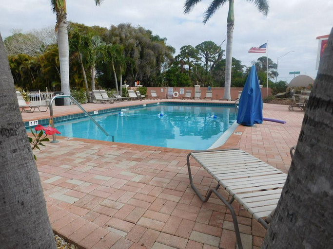Sport & Beauty 4, Hibiscus Suites Inn, Sarasota