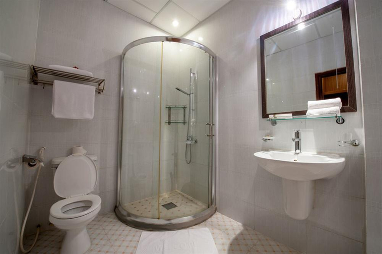 Bathroom 4, City Central, Phnom Penh