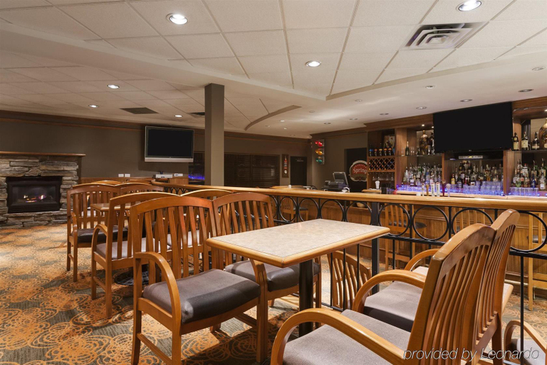 Food & Drinks 5, Poco Inn and Suites Hotel & Conference Centre, Greater Vancouver