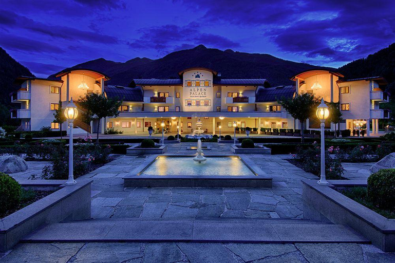 Exterior & Views 2, Alpenpalace Deluxe Hotel & Spa Resort, Bolzano