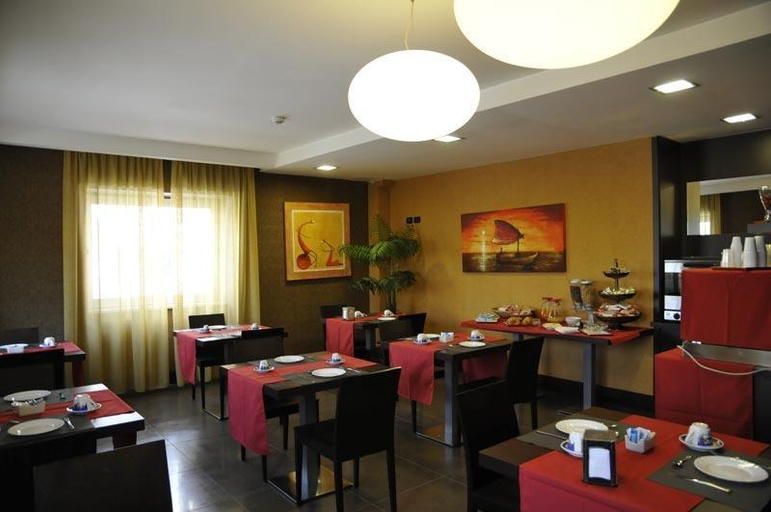 Food & Drinks 5, Hotel Fly, Napoli