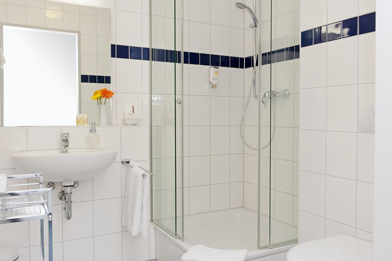 Bathroom, Johanniter-Gästehaus, Münster