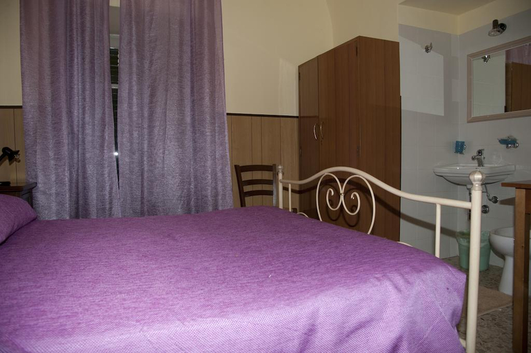 Bedroom 2, Casa Vittoria, Palermo